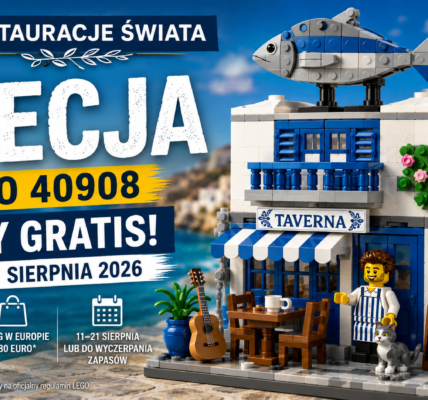 Grafika ilustracyjna dotycząca LEGO 40908 Restauracje świata: Grecja ze stylizowaną biało-niebieską tawerną, rybą na dachu i informacją o planowanym starcie promocji 11 sierpnia 2026 roku.