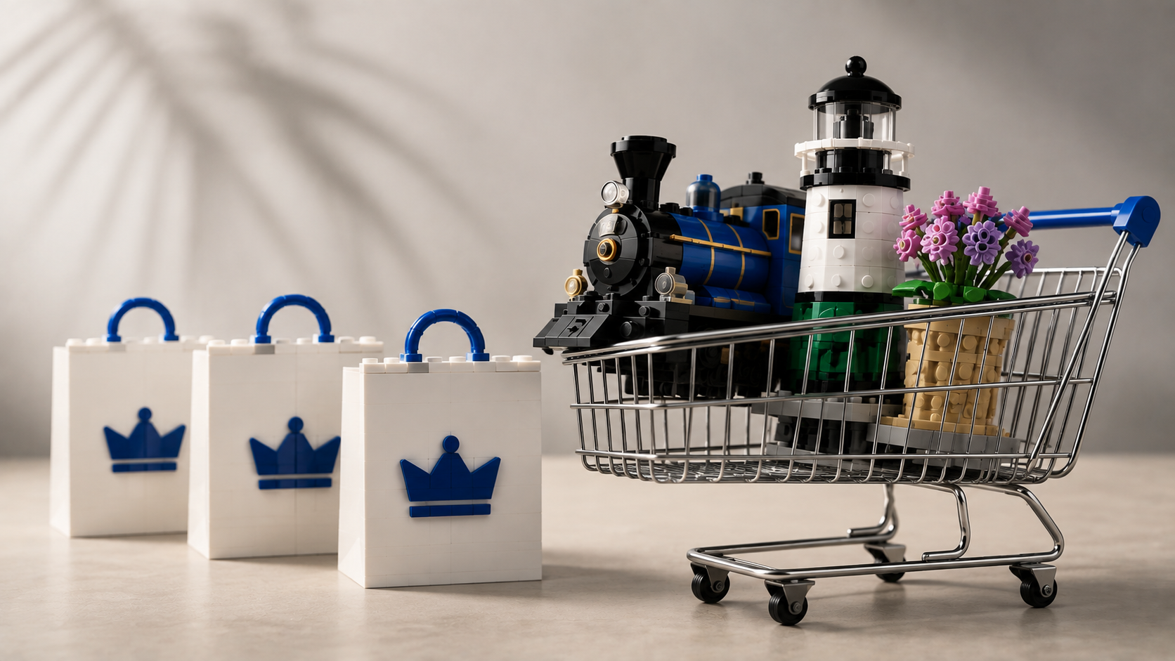 Koszyk zakupowy z trzema klockowymi modelami obok trzech białych toreb, symbolizujący możliwość dodania do trzech fizycznych nagród LEGO Insiders do jednego zamówienia.